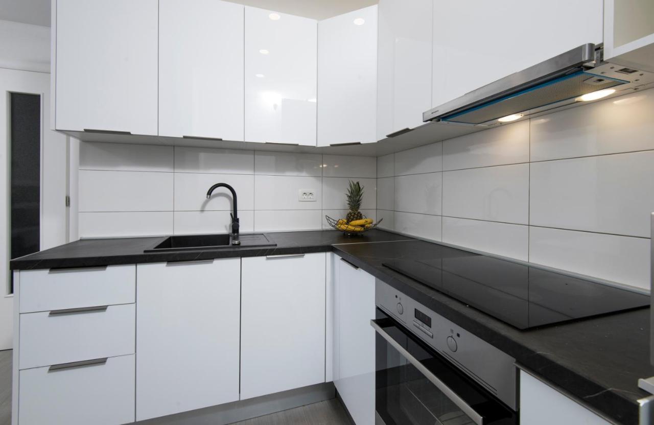 Apartments Mikas Stanici Exterior photo